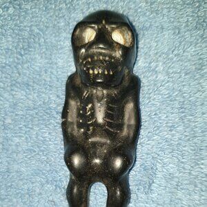 3’’ Vintage Hand Carved Genuine Magnetic Black Jade Skeleton Talisman Amulet